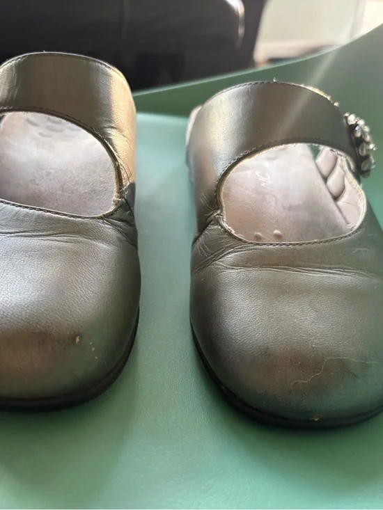 Vionic Women's Metallic gray Mary Jane Clogs / Mules with Jewel Buckle. Slip on - Picture 2 of 4